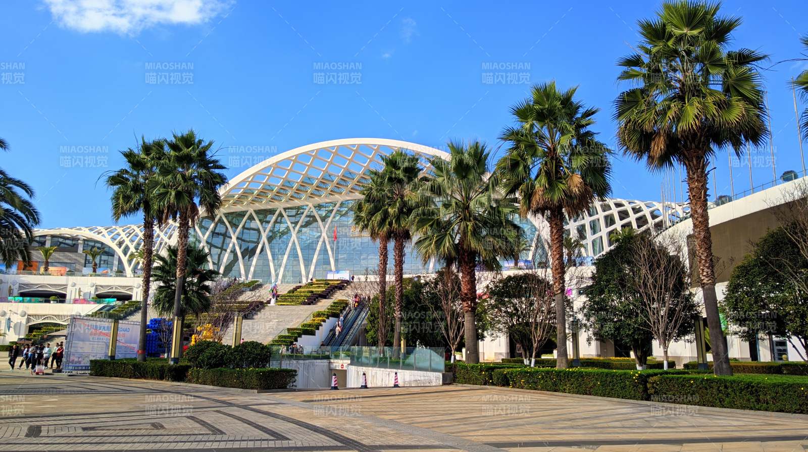 昆明滇池国际会展中心的建筑外景风光图片