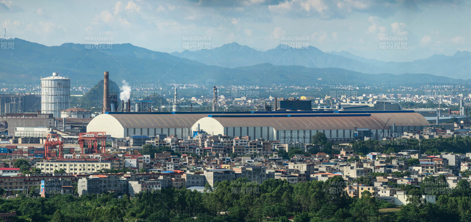 贵港钢铁厂厂房图片