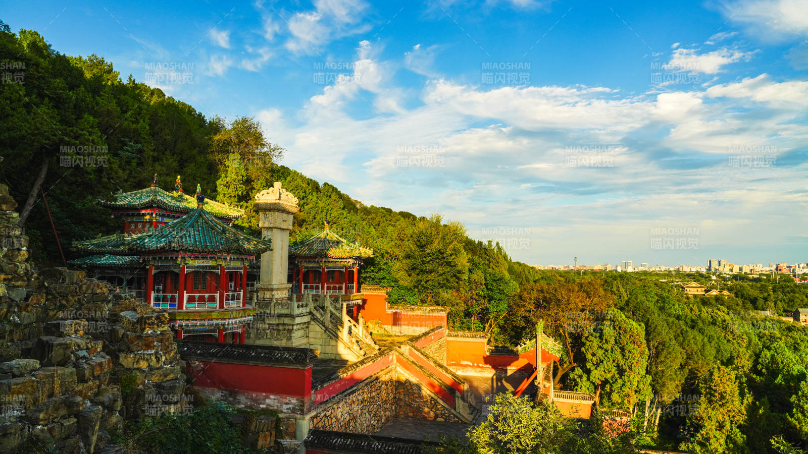 颐和园佛香阁两侧建筑（未开放）风光图片