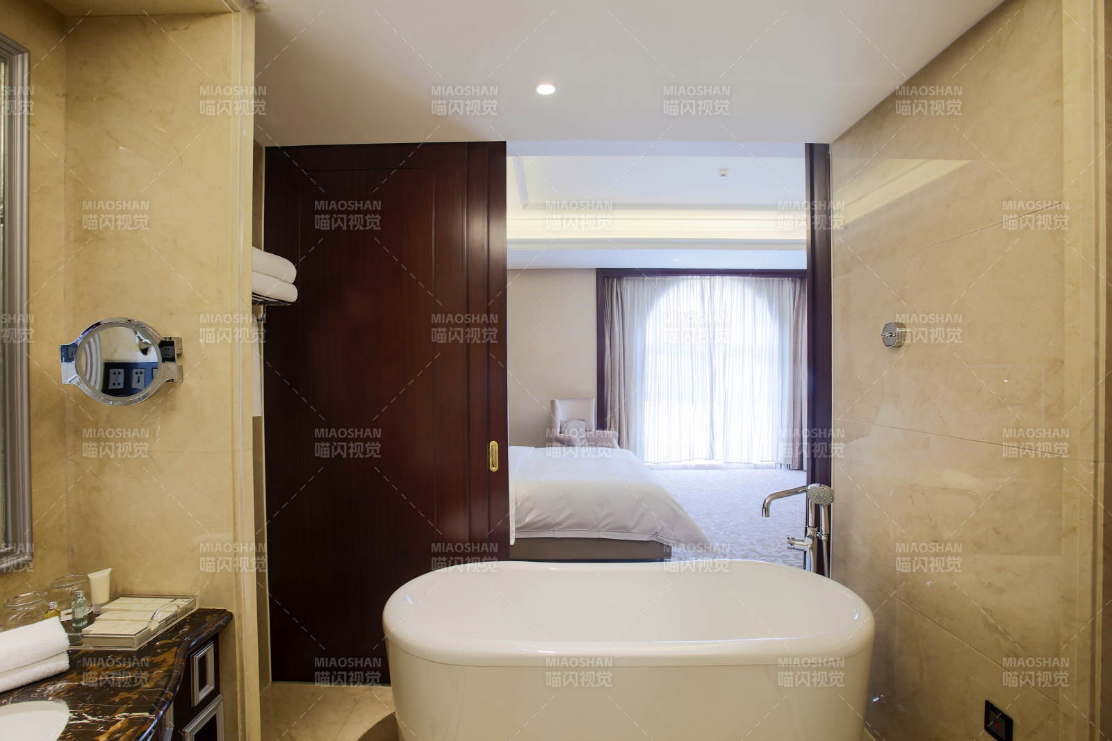 卫生间智能洁具马桶淋浴喷头水龙头图片