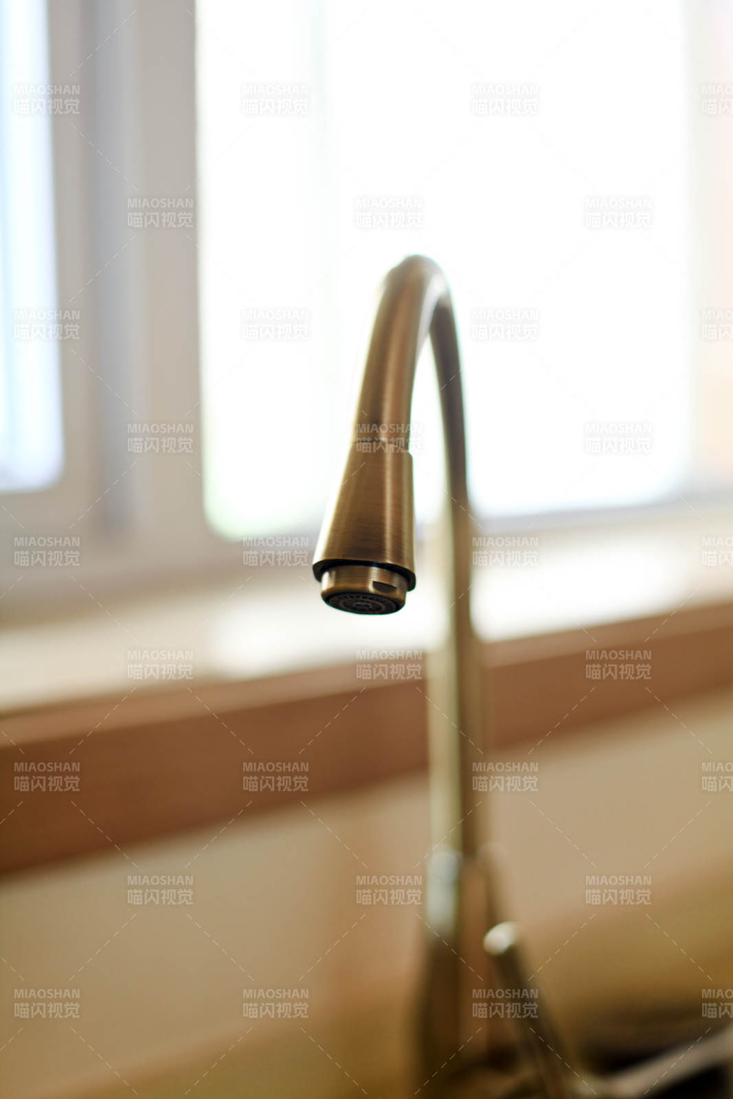 卫生间智能洁具马桶淋浴喷头水龙头图片