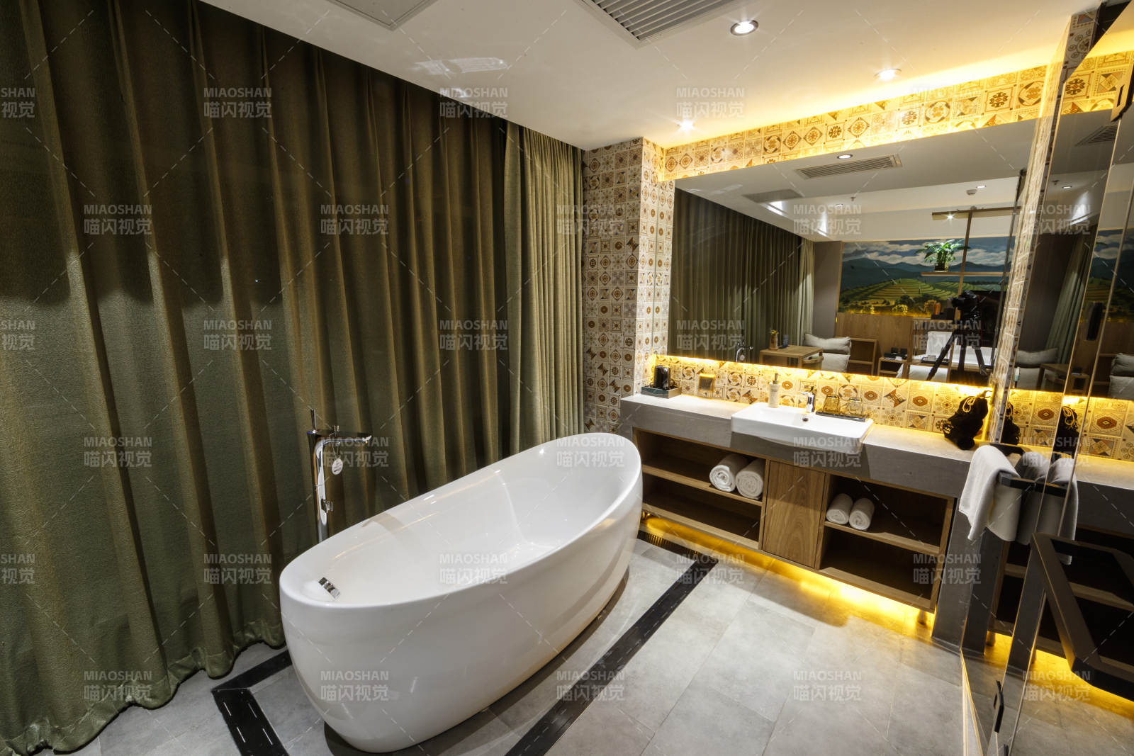 卫生间智能洁具马桶淋浴喷头水龙头图片