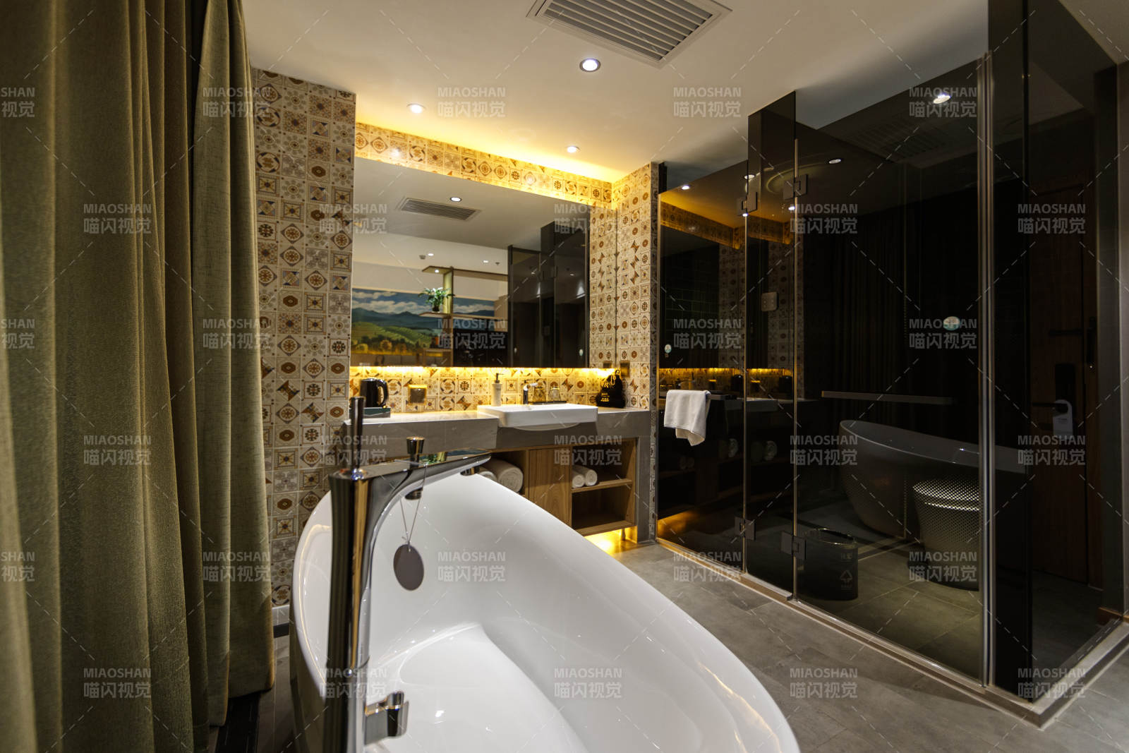 卫生间智能洁具马桶淋浴喷头水龙头图片