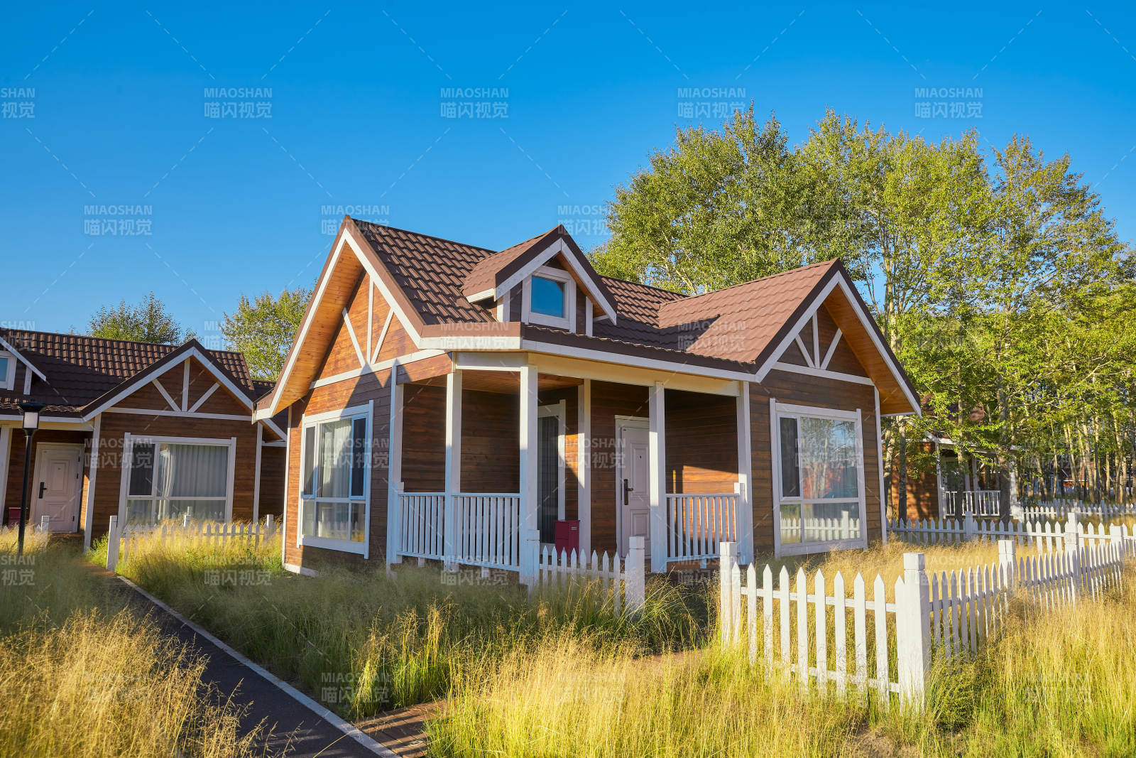 中国河北张家口库伦淖景区木屋别墅建筑群图片