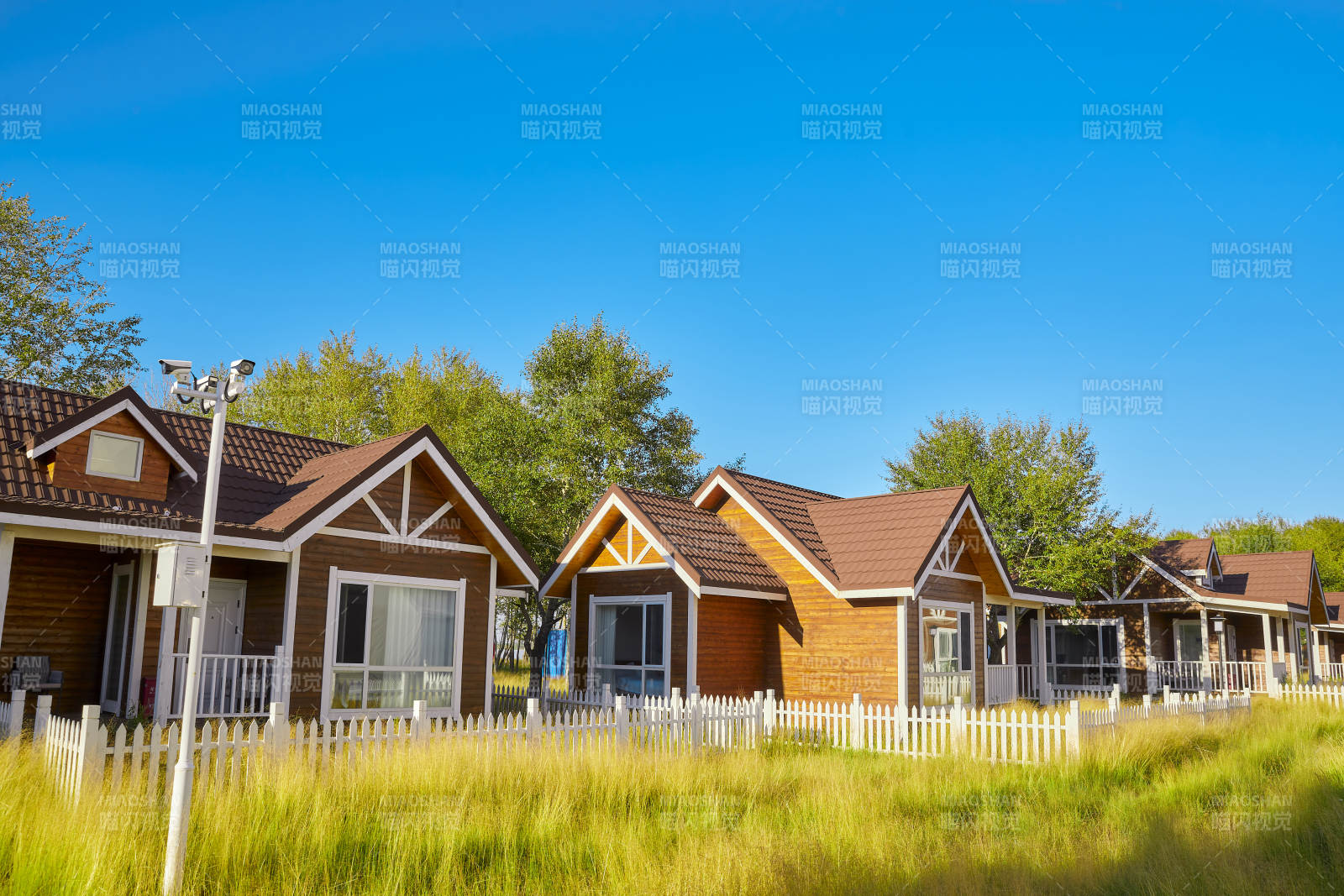 中国河北张家口库伦淖景区木屋别墅建筑群图片