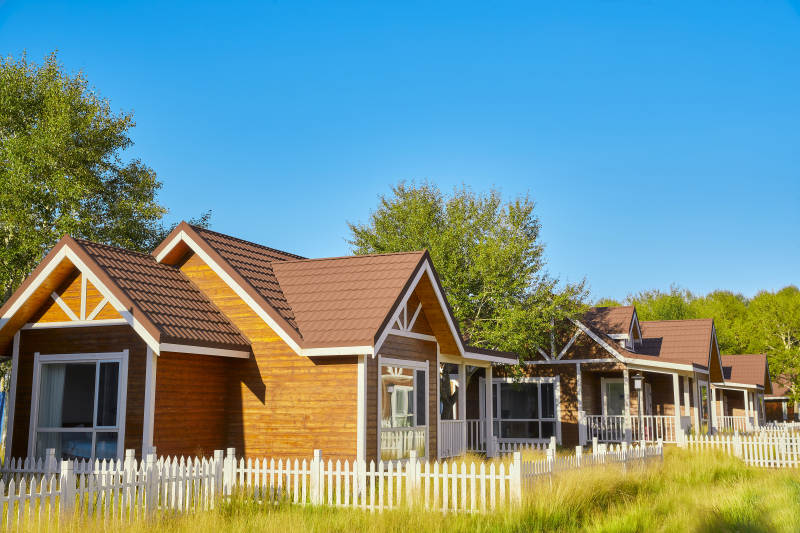 中国河北张家口库伦淖景区木屋别墅建筑群图片