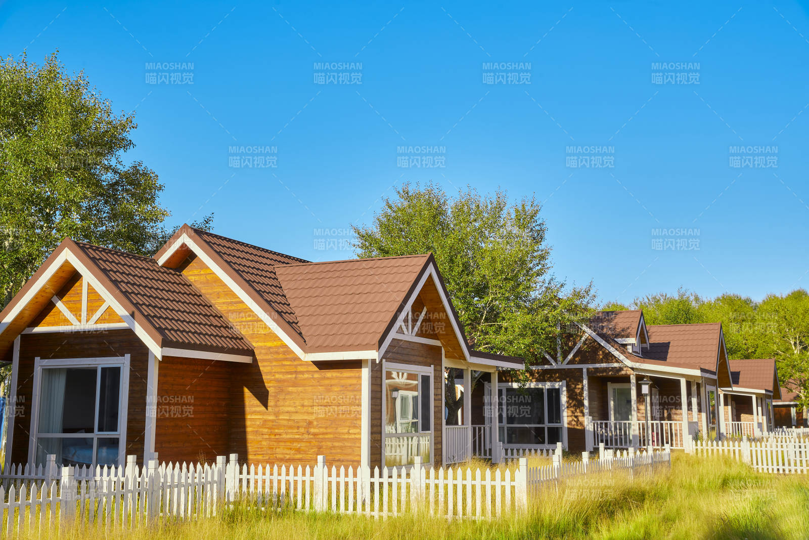 中国河北张家口库伦淖景区木屋别墅建筑群图片