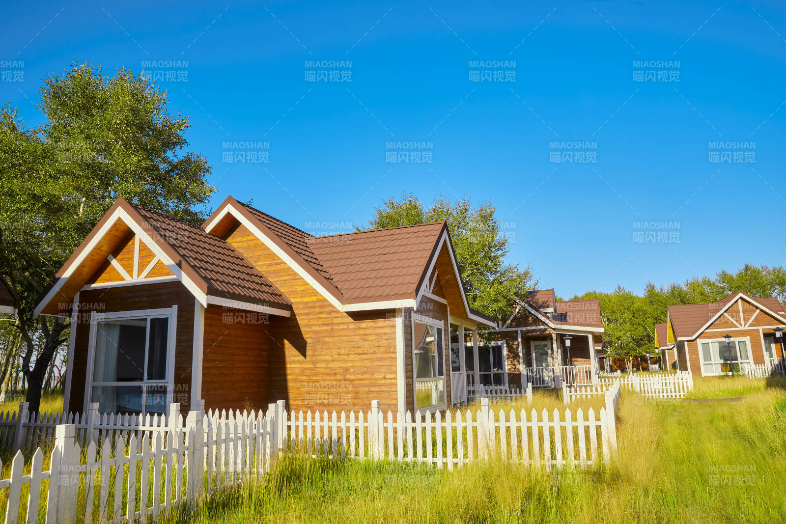 中国河北张家口库伦淖景区木屋别墅建筑群图片