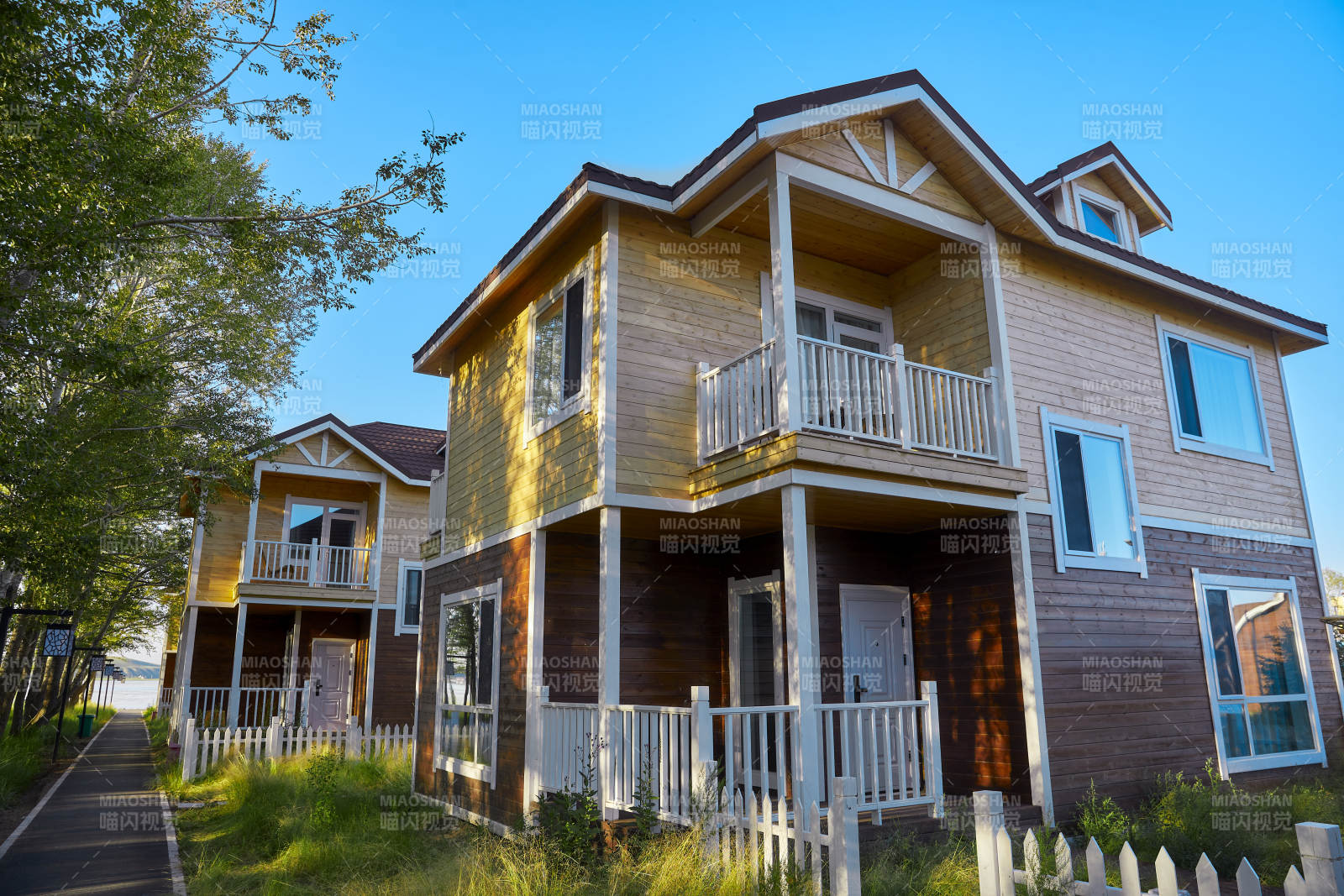 中国河北张家口库伦淖景区木屋别墅建筑群图片