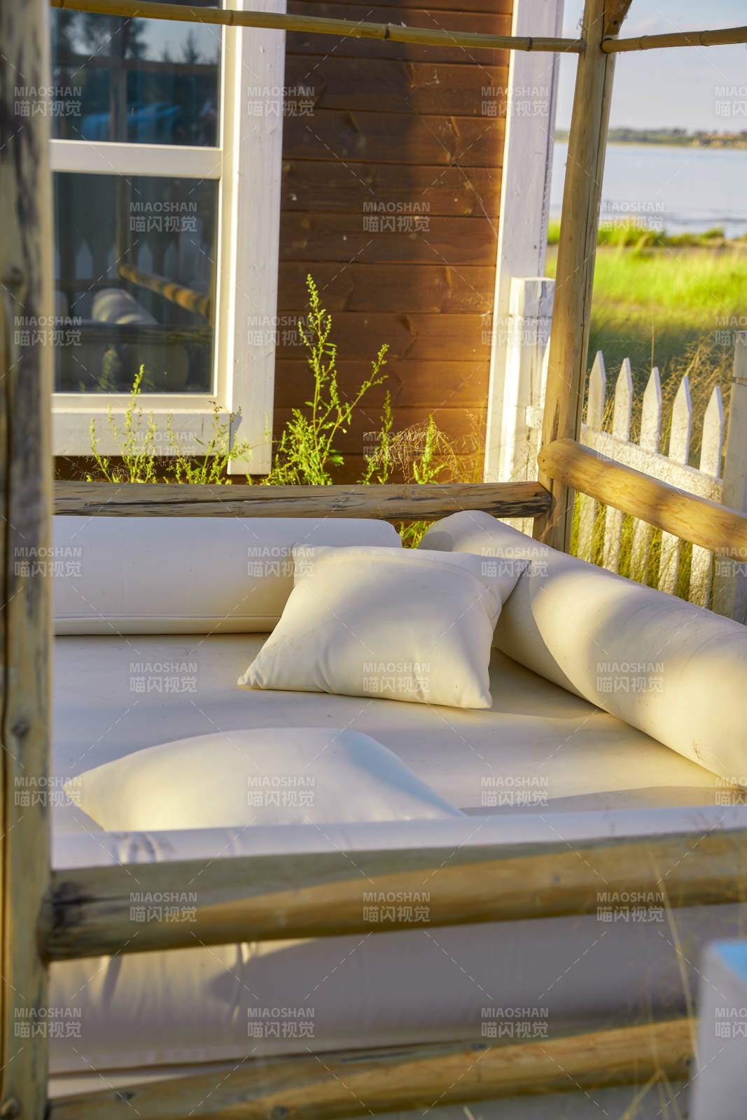 中国河北张家口库伦淖景区木屋别墅建筑群图片