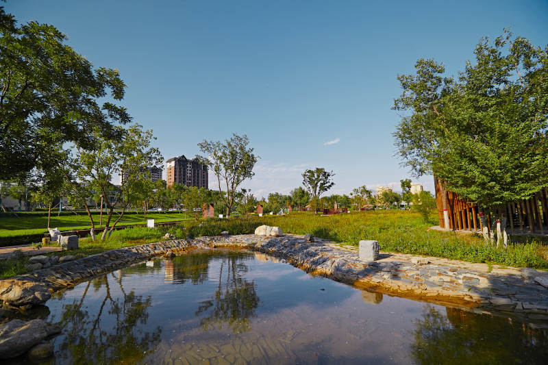 郊外休闲公园环艺环境及设施图片