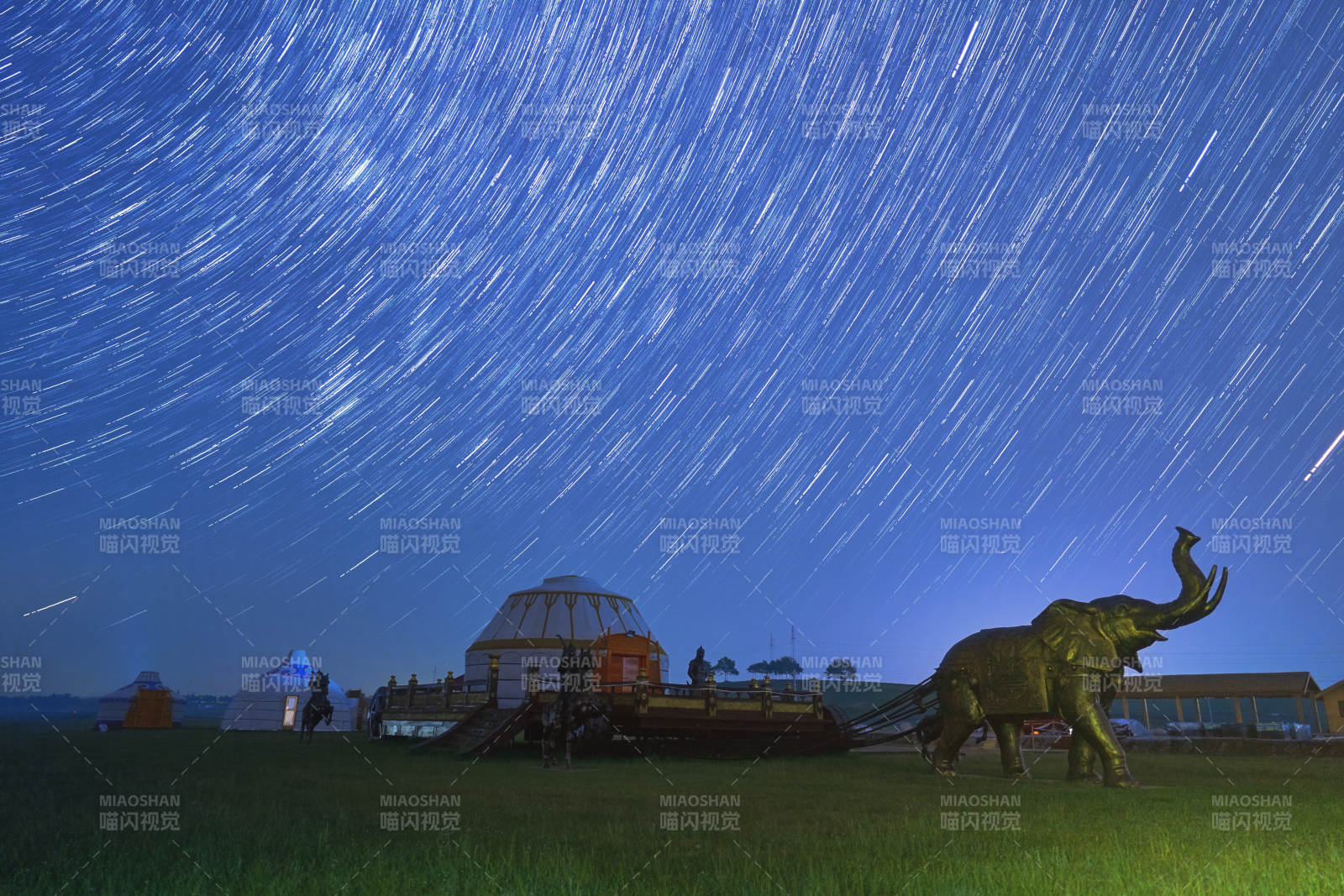 中国河北省张家口地区沽源县天鹅湖景区夏天图片