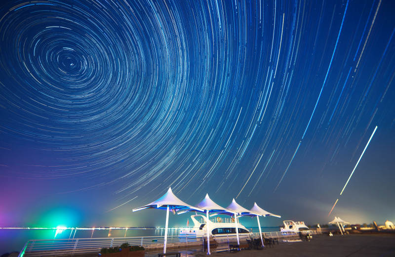 中国河北省张家口沽源县天鹅湖景区星轨图片