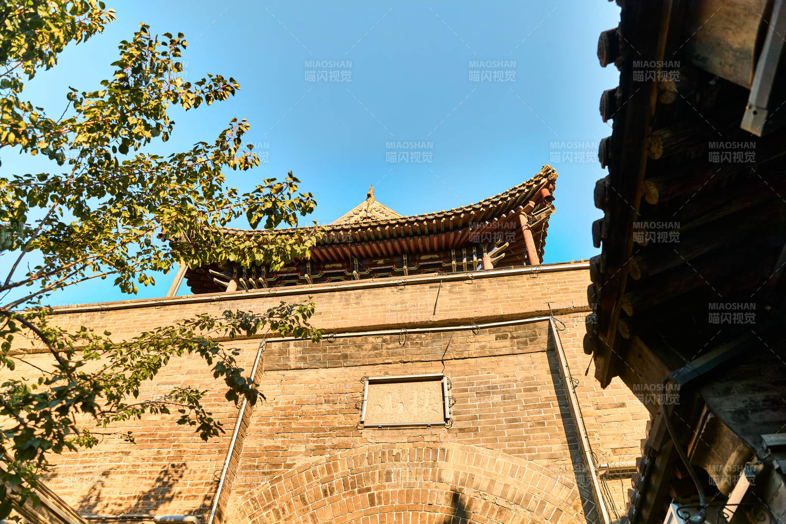 中国河北省张家口市堡子里景区鼓楼建筑外观图片