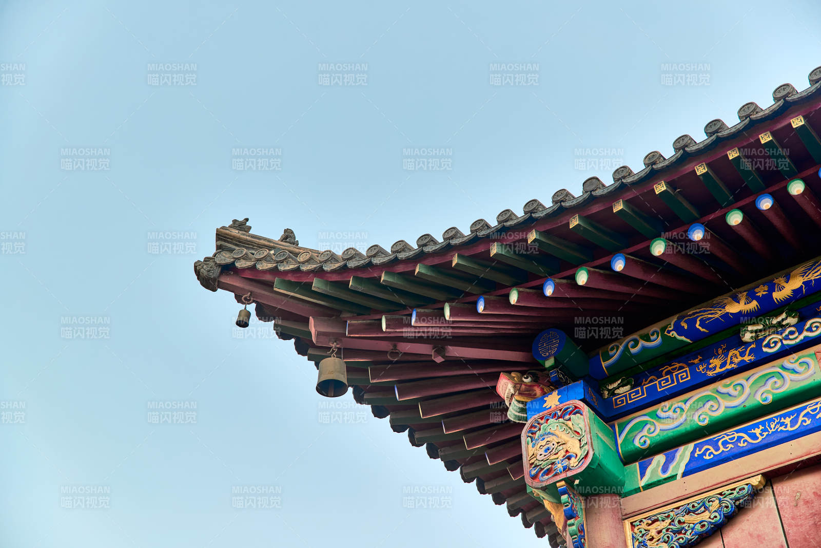 中国河北省张家口市堡子里景区古建筑飞檐特写图片