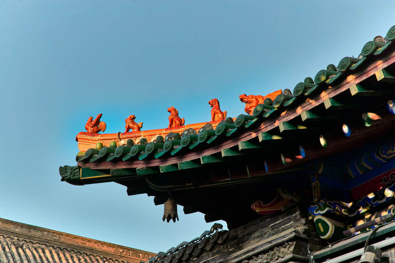 中国河北省张家口市堡子里景区古建筑飞檐特写图片