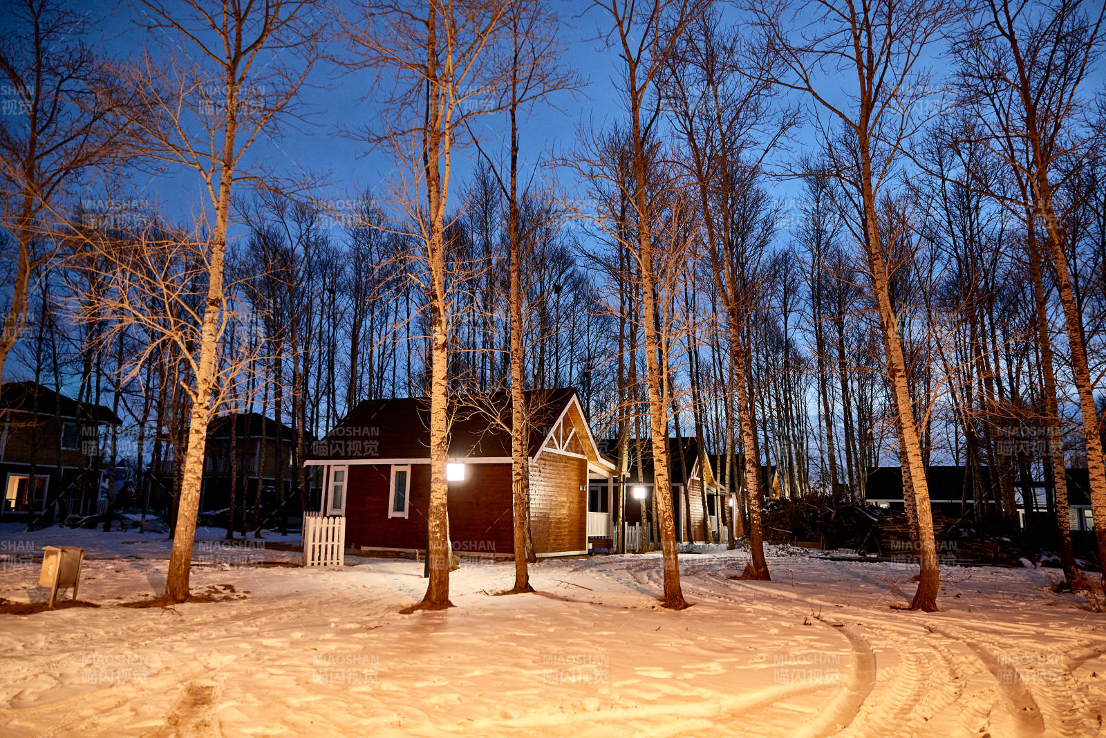 中国河北张家口库伦淖景区木屋别墅建筑群图片