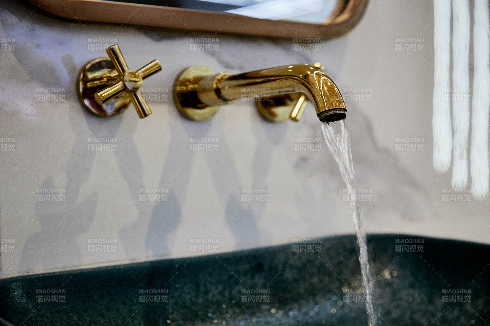 卫生间智能洁具马桶淋浴喷头水龙头图片