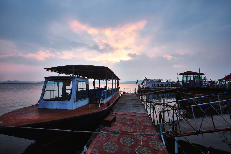 中国河北省张家口地区沽源县闪电湖景区夏天图片