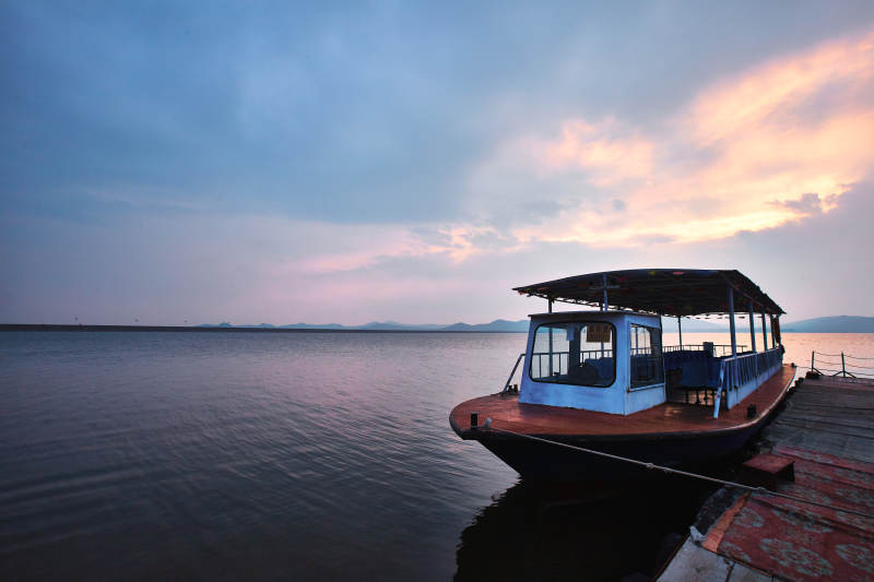 中国河北省张家口地区沽源县闪电湖景区夏天图片