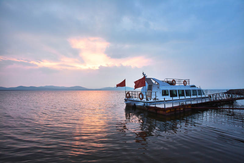 中国河北省张家口地区沽源县闪电湖景区夏天图片