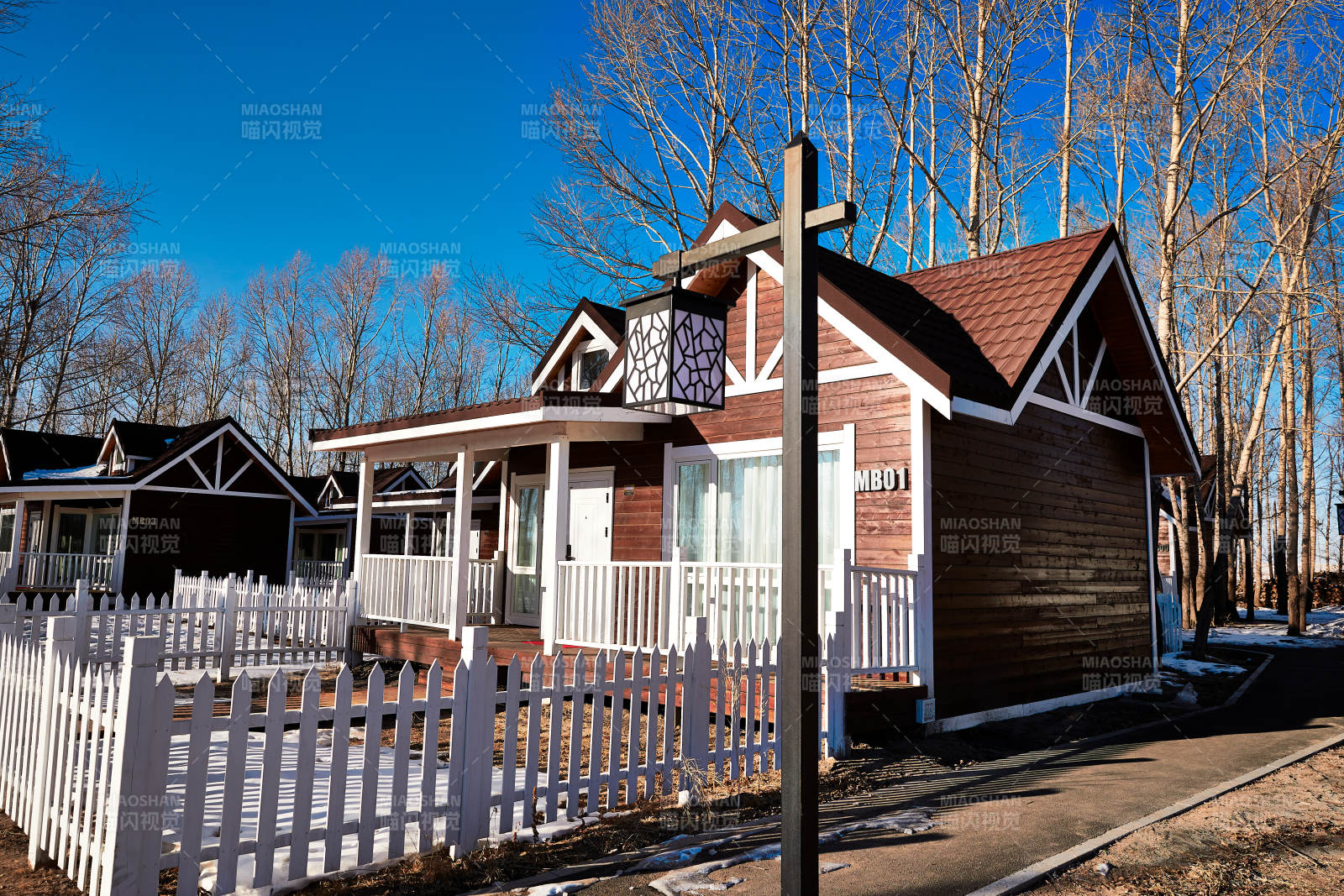 中国河北张家口库伦淖景区木屋别墅建筑群图片