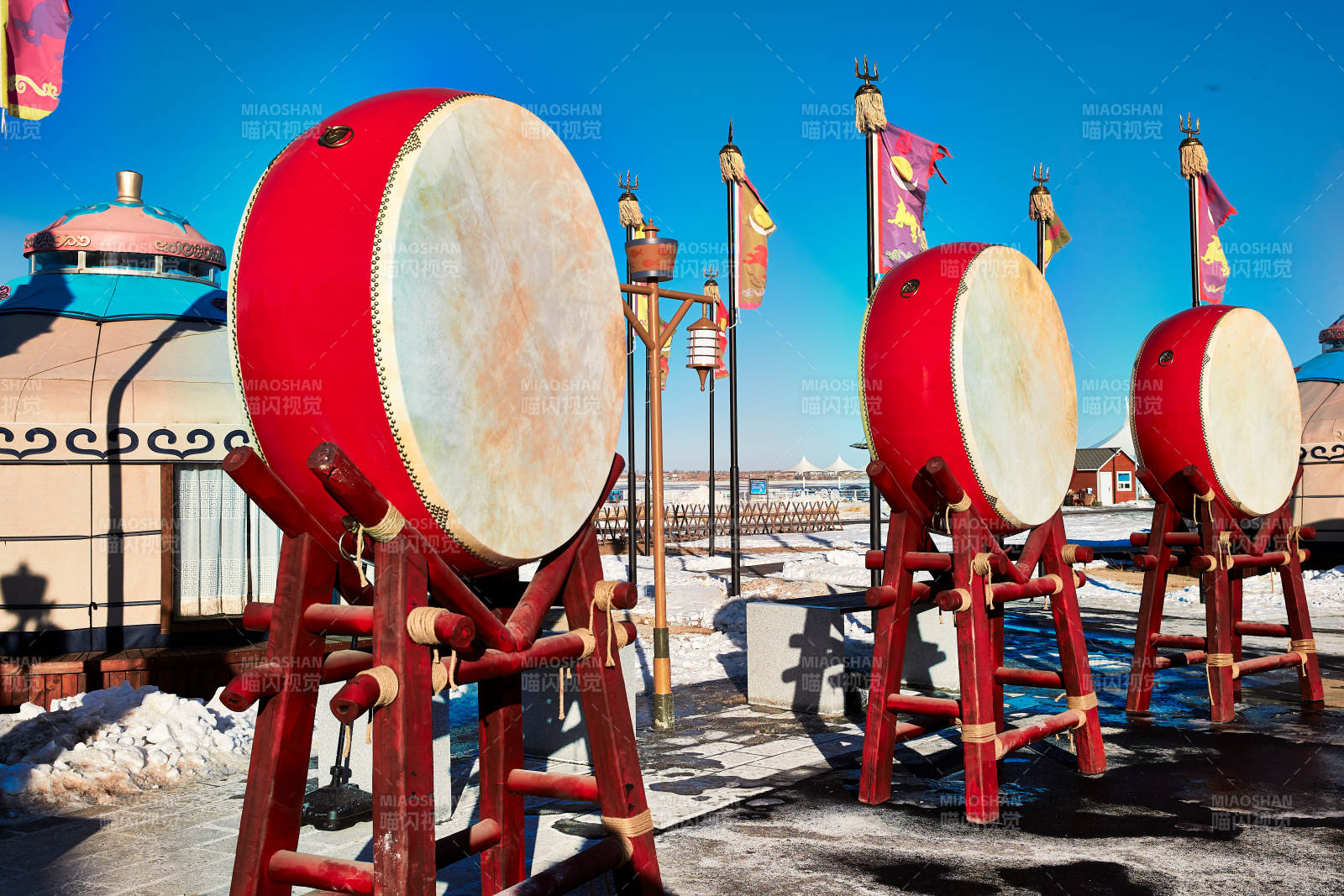 广场上的中国鼓图片