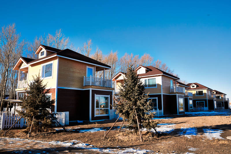 中国河北张家口库伦淖景区木屋别墅建筑群图片