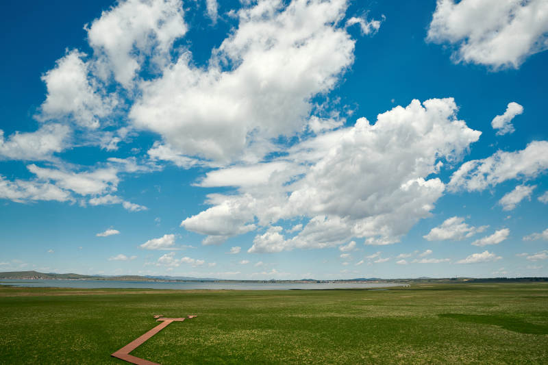 中国河北省张家口沽源县天鹅湖景区湿地花海图片