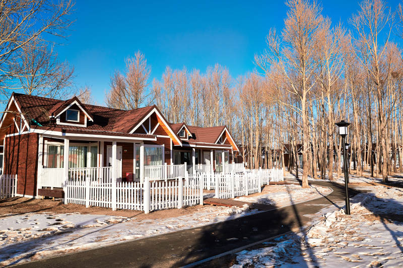 中国河北张家口库伦淖景区木屋别墅建筑群图片