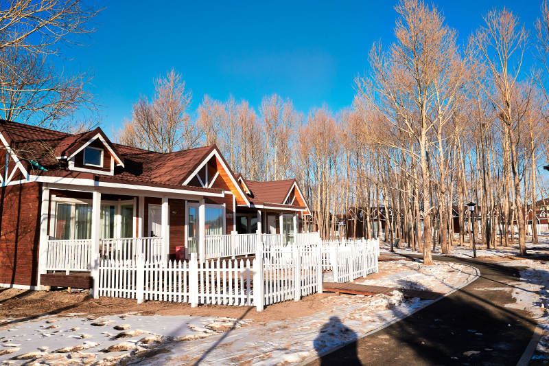 中国河北张家口库伦淖景区木屋别墅建筑群图片