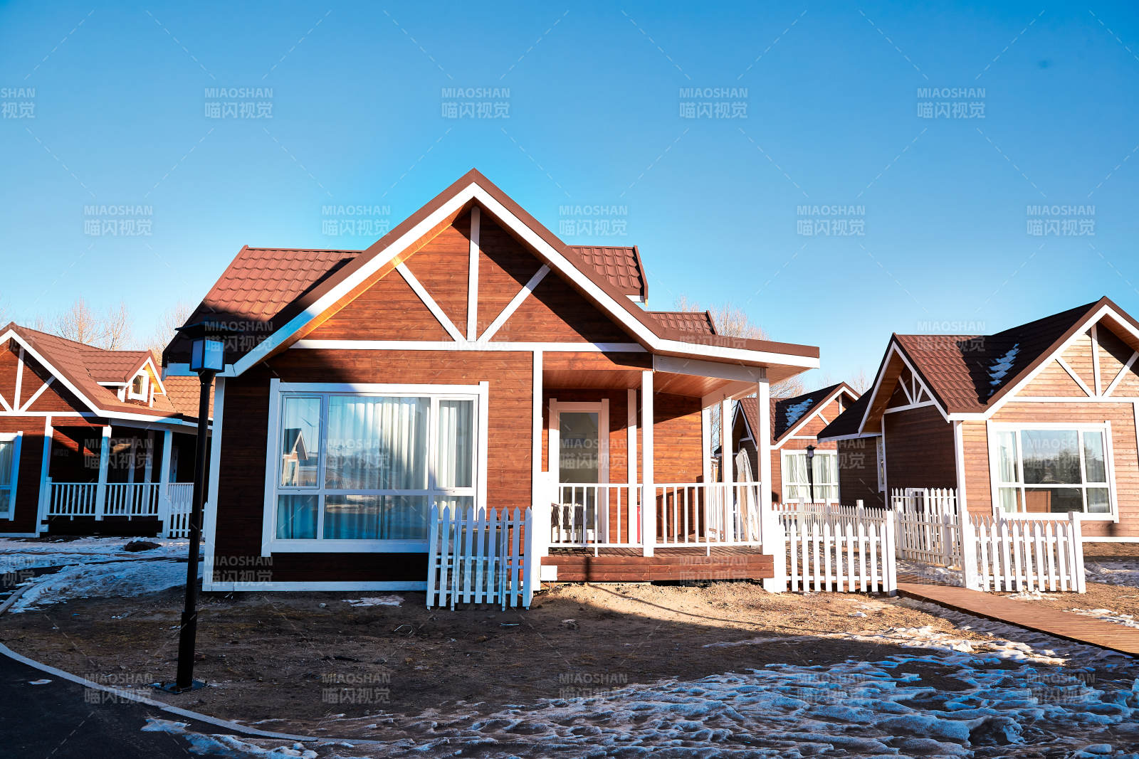 中国河北张家口库伦淖景区木屋别墅建筑群图片