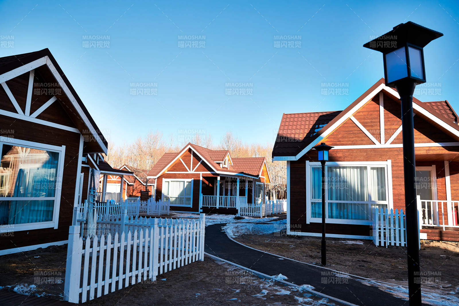 中国河北张家口库伦淖景区木屋别墅建筑群图片