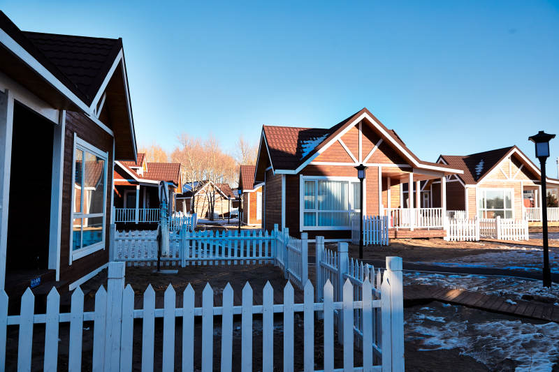 中国河北张家口库伦淖景区木屋别墅建筑群图片