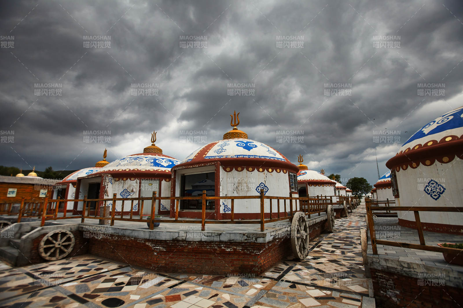 中国河北省沽源县闪电湖景区蒙古包大帐图片