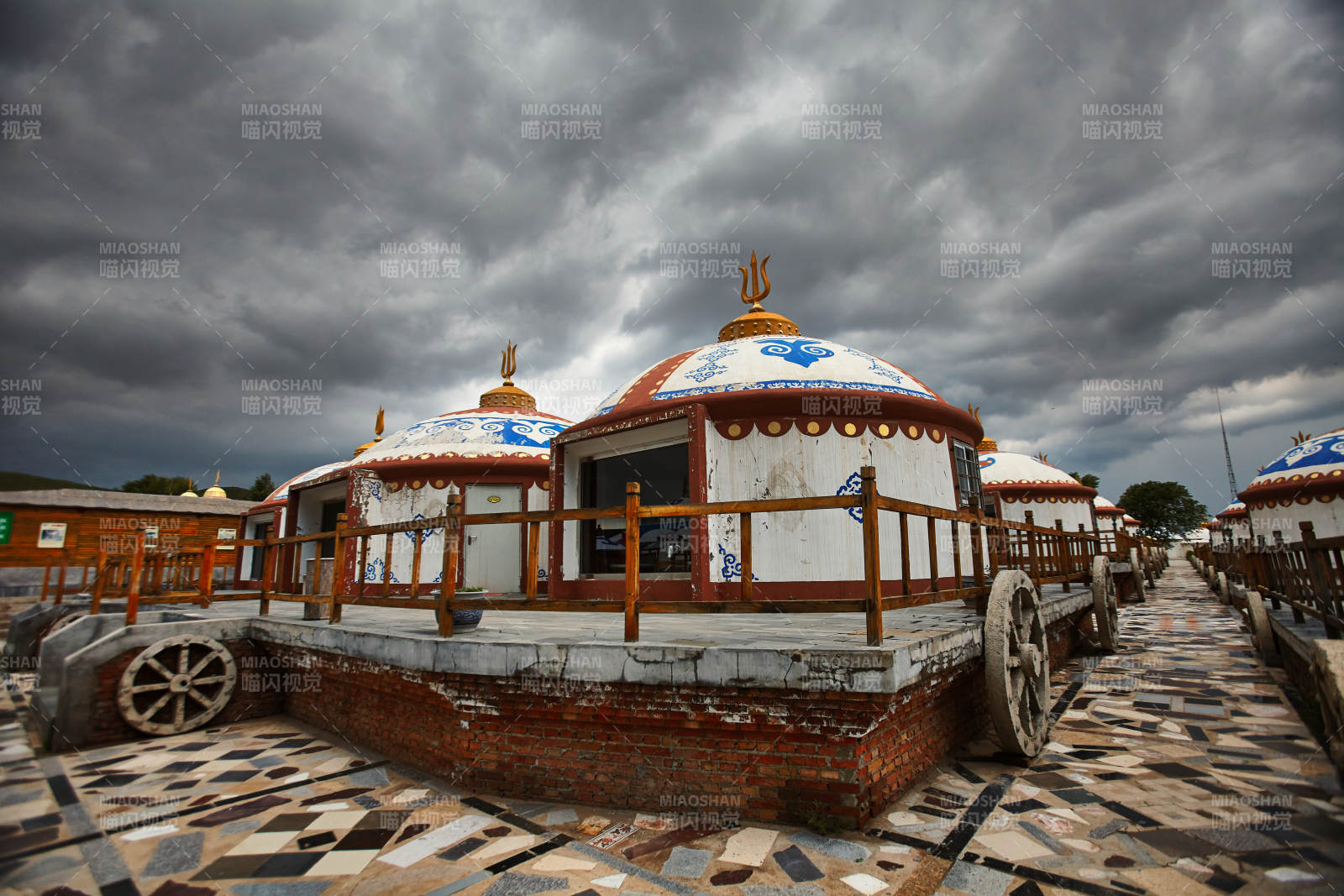 中国河北省沽源县闪电湖景区蒙古包大帐图片