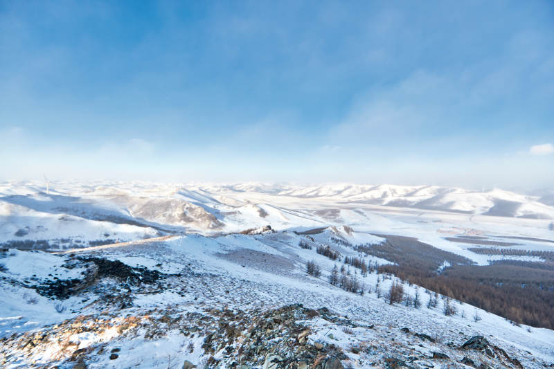 中国河北省张家口地区冬季草原天路景色图片