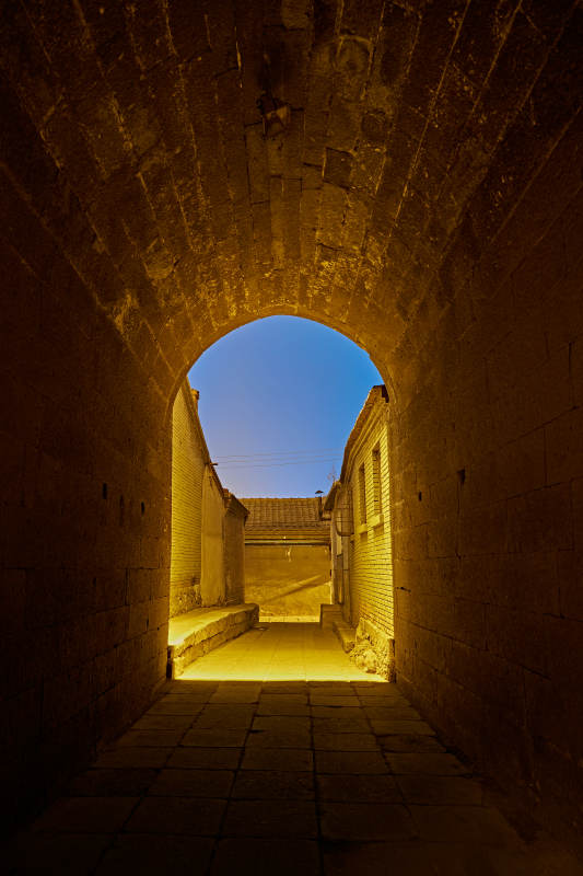 中国河北省张家口市堡子里景区夜景图片