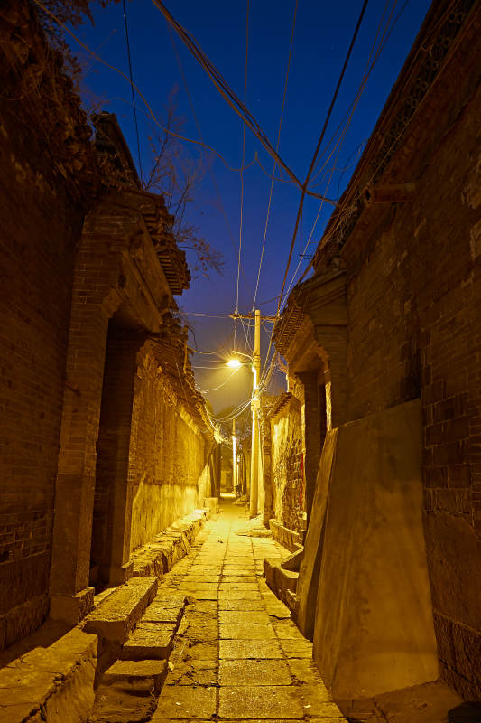 中国河北省张家口市堡子里景区夜景图片