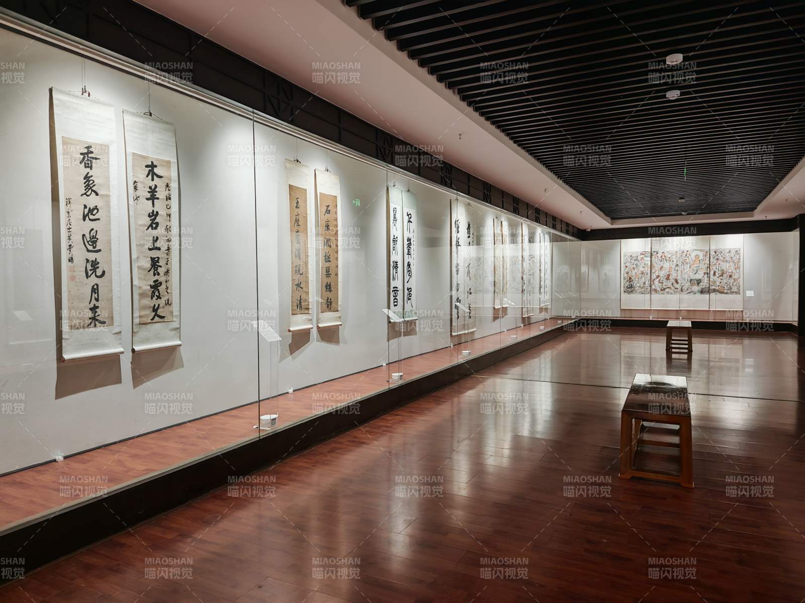 书法展厅静谧雅致图片