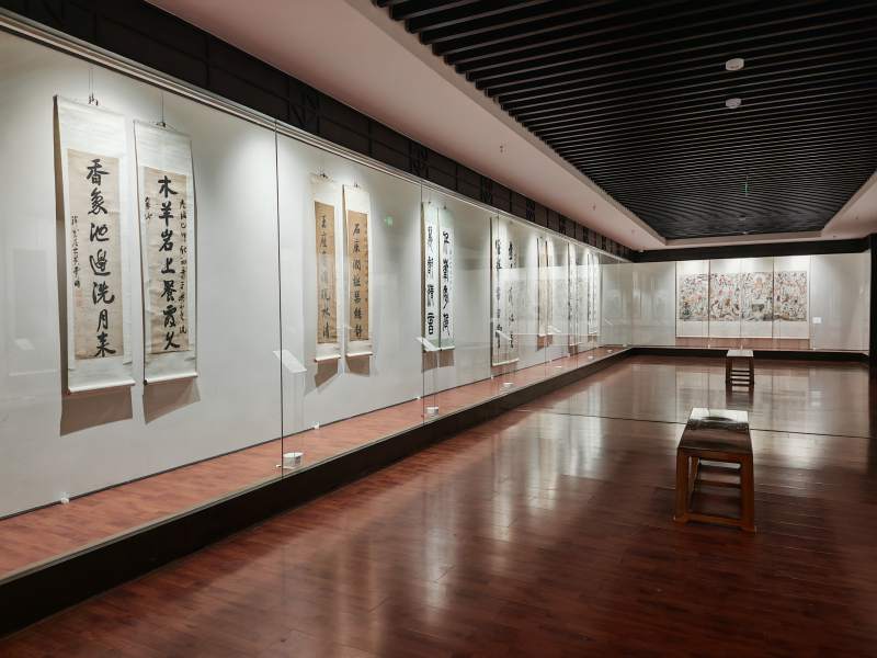 书法展厅静谧雅致图片