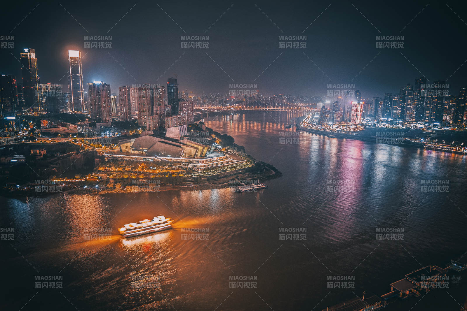 夜航江城灯火图片