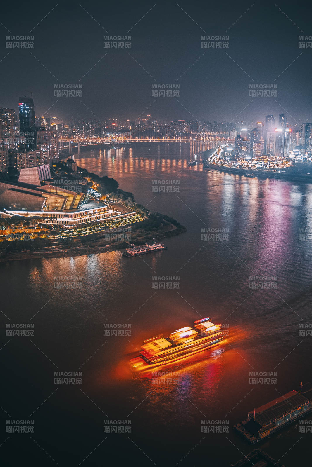 夜航江城灯火图片