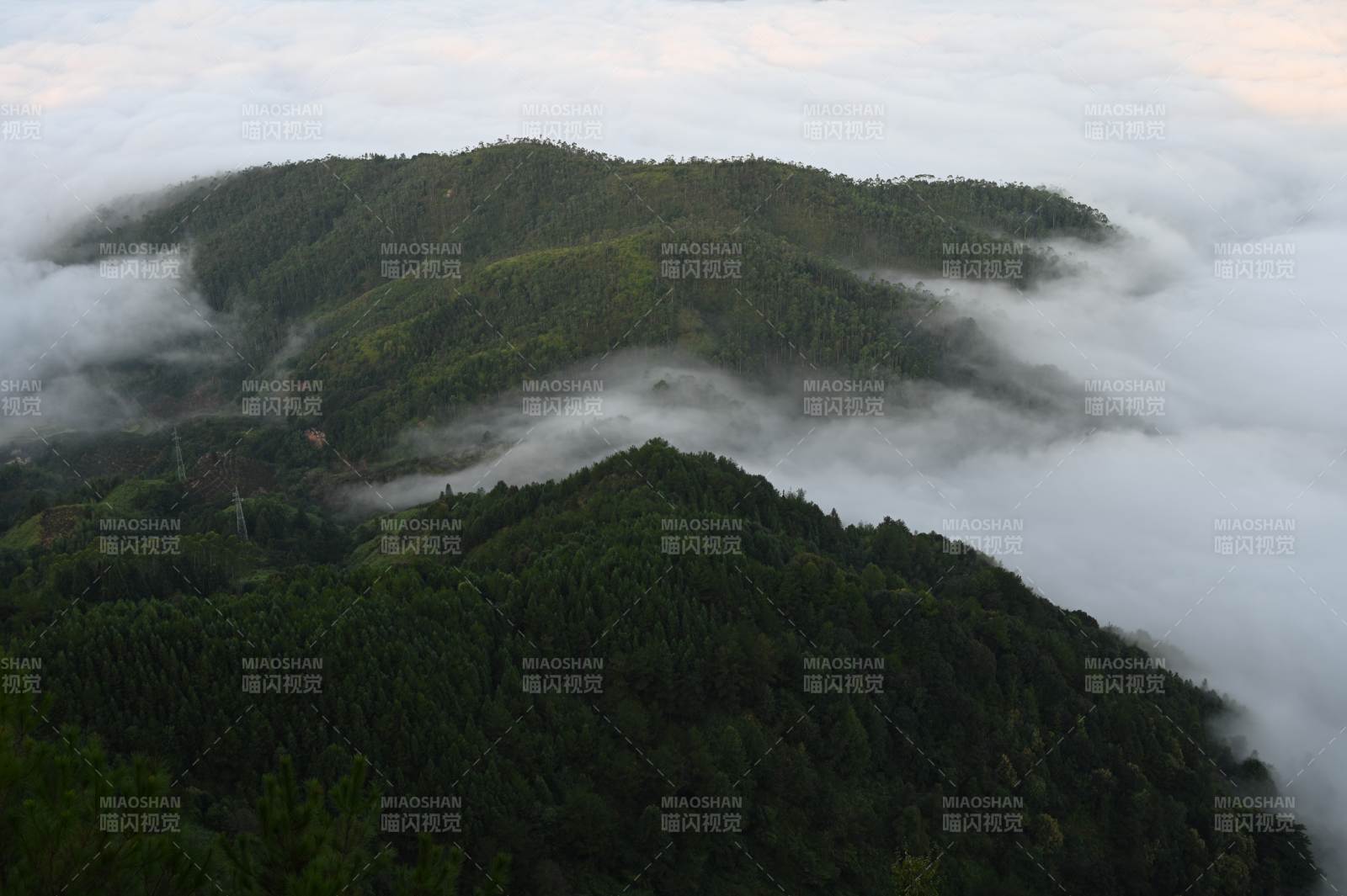 福建永泰仙妈殿云海图片