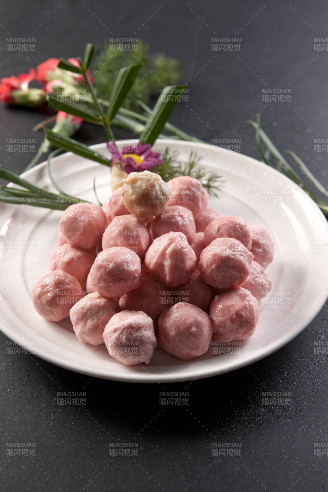 经典火锅食材牛丸虾丸图片