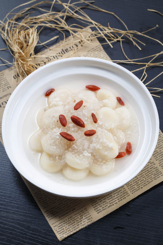 红油汆白肉配水煮蛋图片