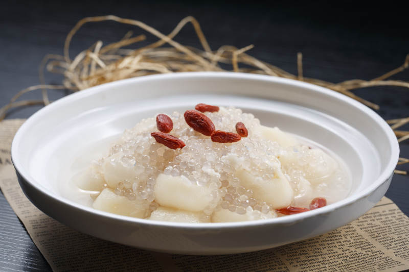 红油汆白肉配水煮蛋图片