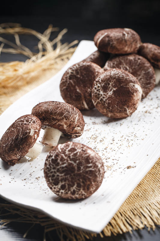 农家炸馍配炖菜图片