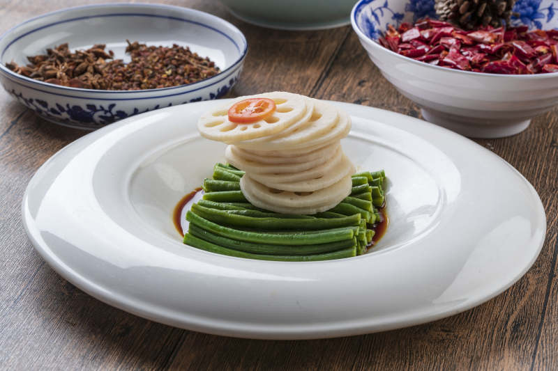 浇汁醋腌豇豆藕片图片