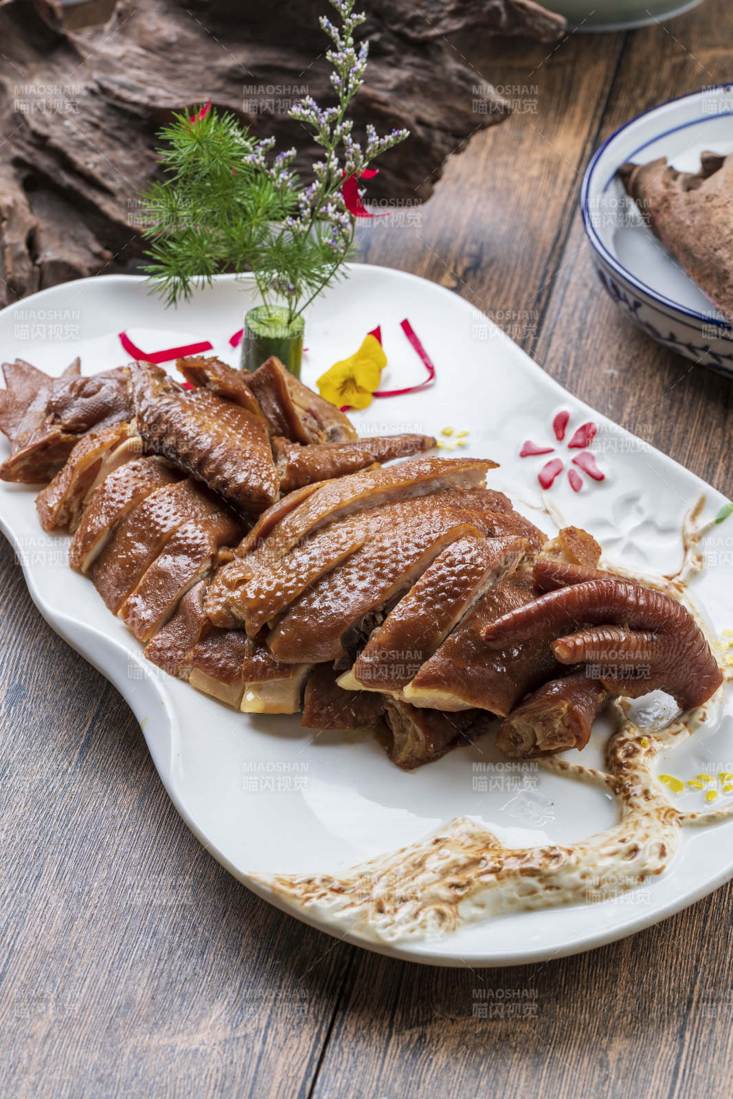 半只烟熏鸡图片